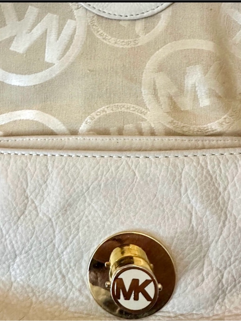 Michael Kors Cream Soft Pebbled Leather Shoulder Bag Gold Chain Turn Lock Ivory - Picture 9 of 12